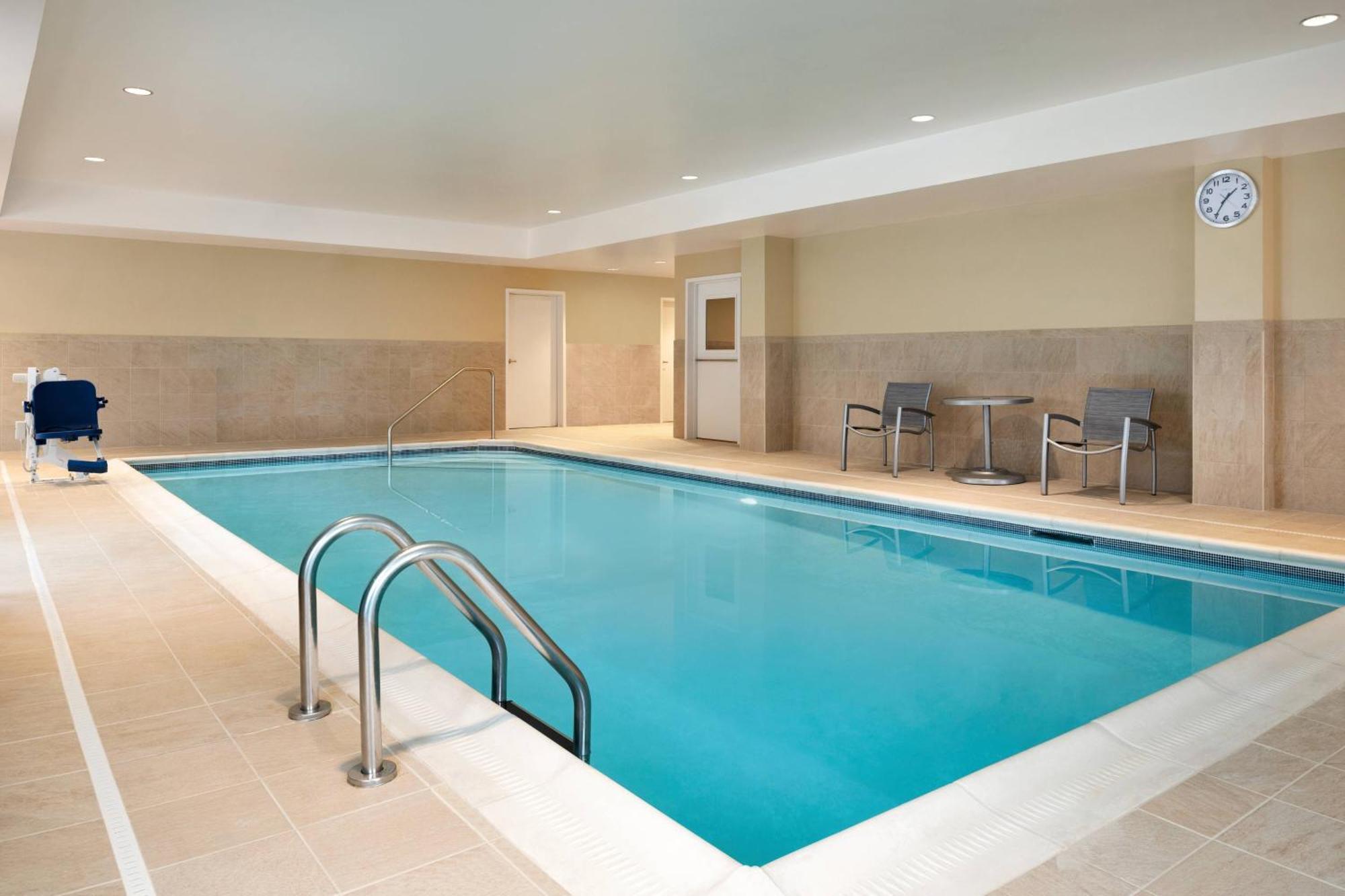 Towneplace Suites By Marriott Dubuque Downtown Luaran gambar
